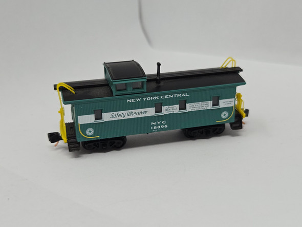Pre-Owned: Micro-Trains Caboose Wood Sheathed W/ Straight Cupola New York Central NYC 18096 - N Scale