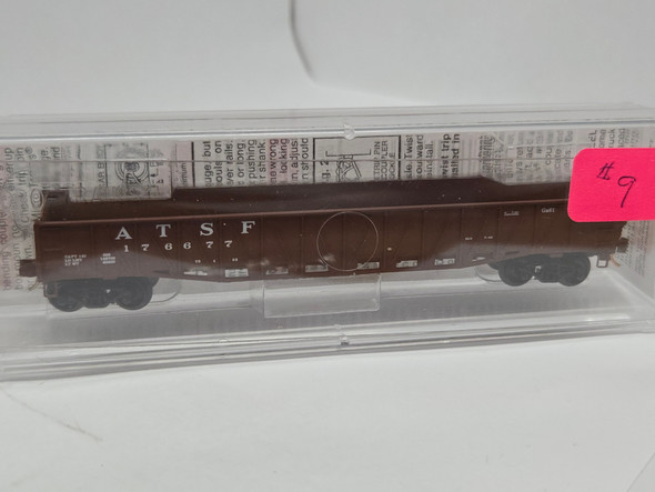 Pre-Owned: Micro-Trains Gondola Composite, Fishbelly  Drop Ends Santa Fe ATSF 176677 - N Scale