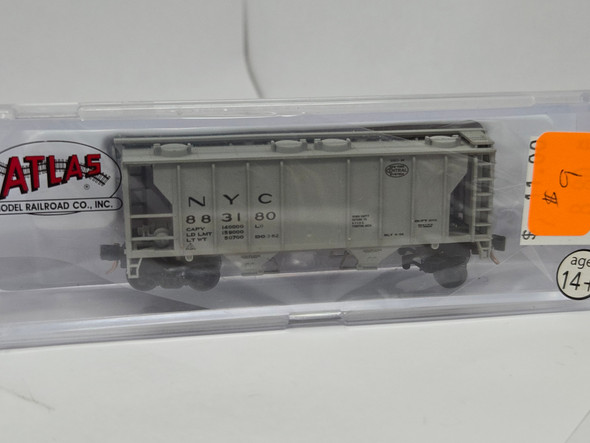 Pre-Owned: Atlas Hopper 2 Bay, Ps 2 Covered New York Central NYC 883180 - N Scale