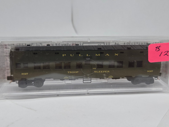 Pre-Owned: Micro-Trains Pass Troop Troop Sleeper U. S. Government 9027 - N Scale