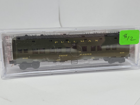 Pre-Owned: Micro-Trains Pass Troop Troop Sleeper U. S. Government 9148 - N Scale