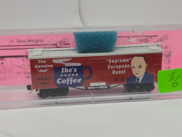 Pre-Owned: Roundhouse Reefer Ice Wood Sheathed Ike's Coffee DEBX 1961 - N Scale