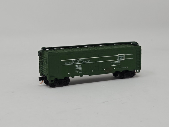 Pre-Owned: Trix Reefer Ice Rivet Side Burlington Refrigerator Express BREX 67170 - N Scale