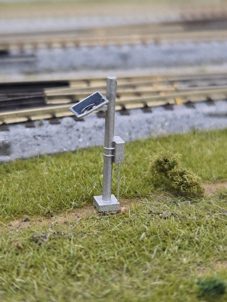 Jackson Railcar N62050 - Trackside Solar Panel Stand  - N Scale