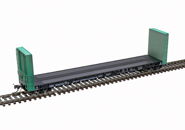 Atlas Master 20007100 - 51' 6" Bulkhead Flat Car Duluth, Winnipeg & Pacific (DWC) 605007 - HO Scale