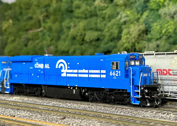 Rapido 42107 - GE C36-7 (DC Silent) Conrail (CR) 6635 - HO Scale