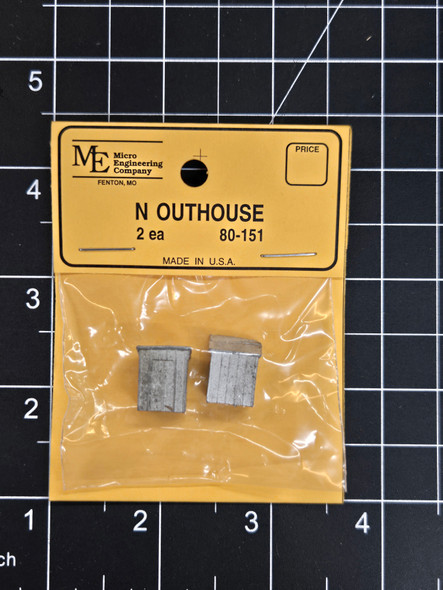 Micro Engineering 80-151 - Outhouses (2)  - N Scale