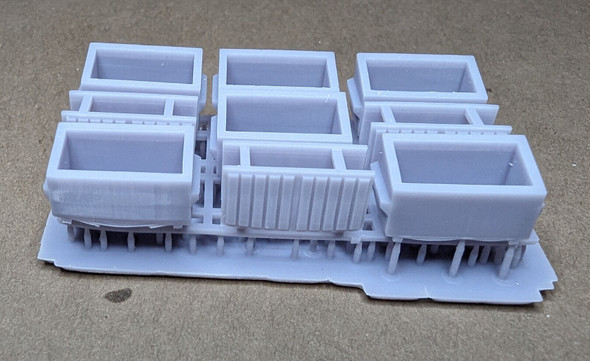Whistle Stop Models HO1011 - Dumpster and Lids  - HO Scale