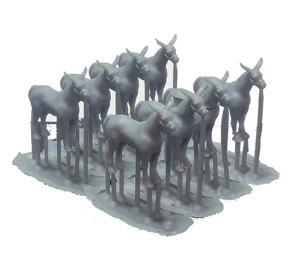 Whistle Stop Models HO8015 - Mules Set of 8  - HO Scale