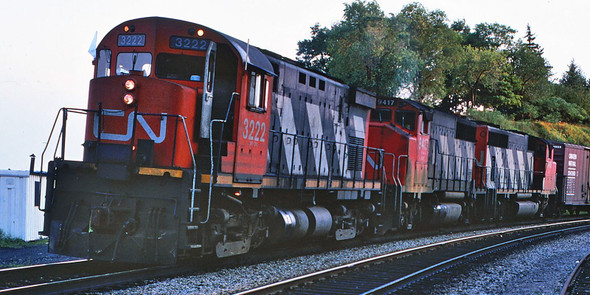 PRE-ORDER: Rapido 45508 - MLW C-424 (DCC and Sound) Canadian National (CN) 3236 Stripes - HO Scale