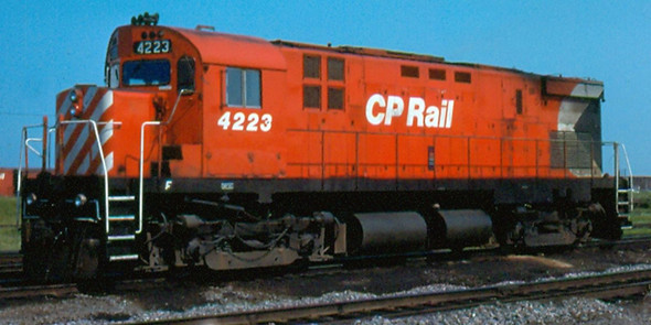 PRE-ORDER: Rapido 45517 - MLW C-424 (DCC and Sound) Canadian Pacific (CP) 4209 Action Red (8" Stripes) - HO Scale