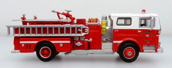 Iconic Replicas 87-0649 - 1974 Ward LaFrance Fire Engine: San Francisco Fire Department – Engine 31 - HO Scale