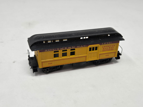 Pre-Owned: Roundhouse Old Time Passenger Car Southern Pacific (SP) 558 - HO Scale