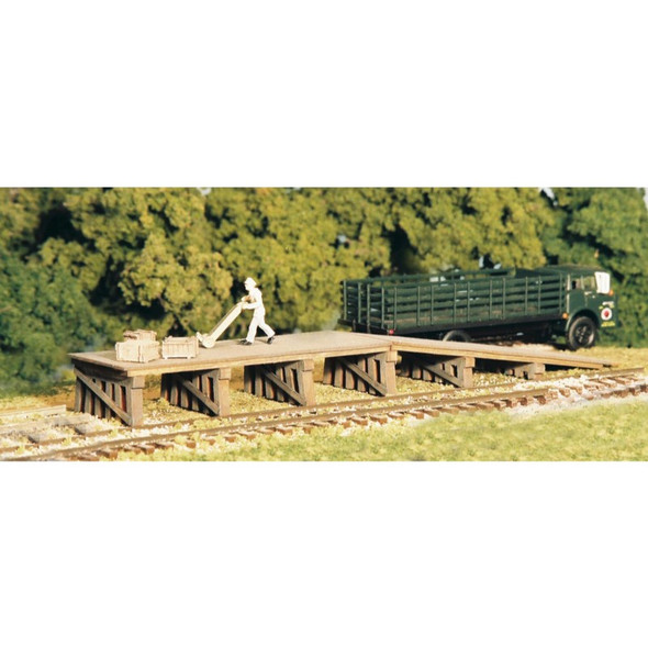 Monroe Models 2203 - Railroad Loading Ramp  - HO Scale Kit