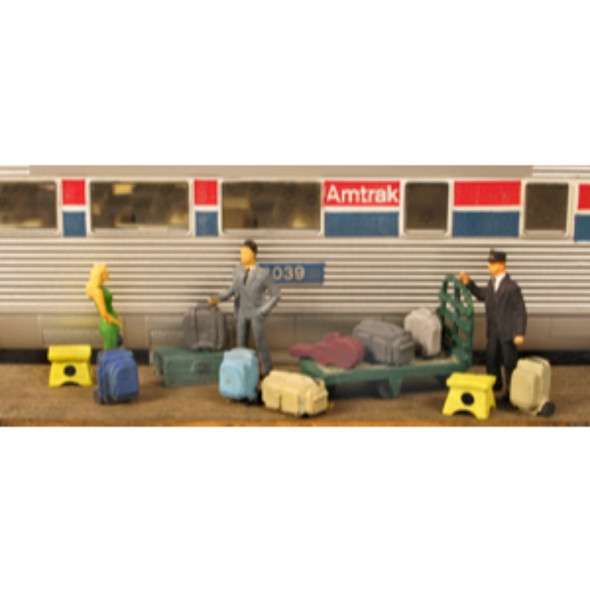 Monroe Models 2305 - Modern Luggage Set Unpainted Metal - HO Scale