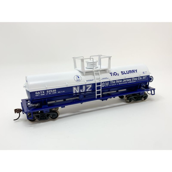 Athearn Roundhouse 1101 - Chemical Tank Car  GATX 82533 - HO Scale