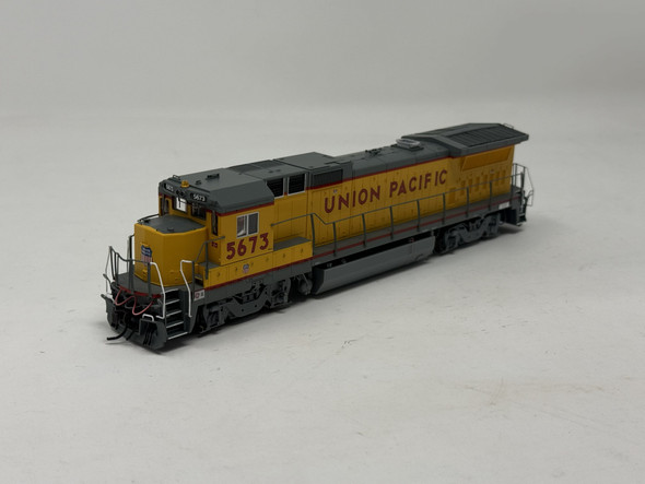 Pre-Owned: Atlas GE Dash8-40B (DC Silent) Union Pacific 5673 - HO Scale