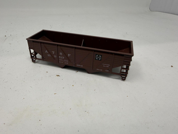 Pre-Owned: Athearn 2-Bay Hopper (no trucks) Atchison, Topeka and Santa Fe (ATSF)  - HO Scale