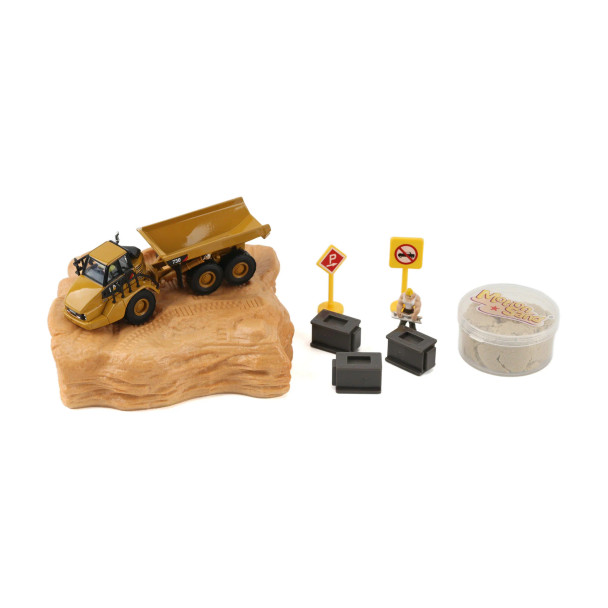 Diecast Masters 84552 - Cat 730 Articulated Truck Earth Mover Playset  - HO Scale