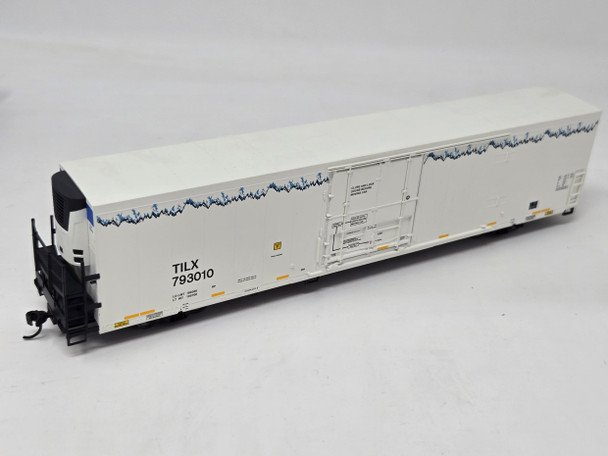 Pre-Owned: Walthers Mainline 72' Modern Refrigerator Boxcar BNSF 793010 - HO Scale
