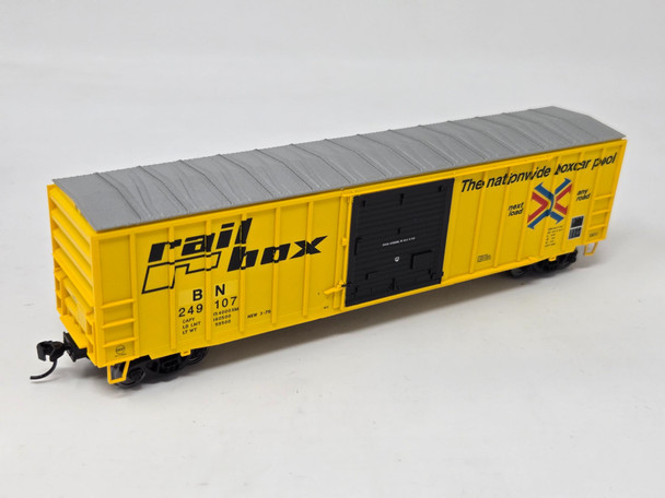 Pre-Owned: Walthers Mainline 50' Exterior Post Boxcar Burlington Northern (BN) 249107 - HO Scale