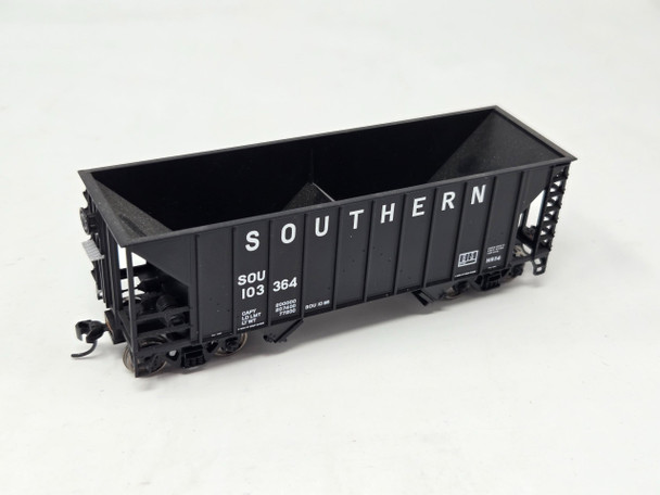Pre-Owned: Walthers Mainline 34' 100-Ton 2-Bay Hopper Southern (SOU) 103364 - HO Scale