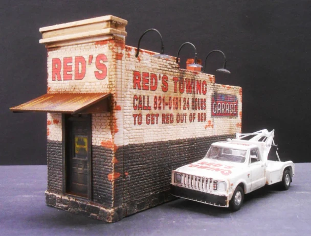 Downtown Deco 2032 - Red's Towing  - N Scale Kit