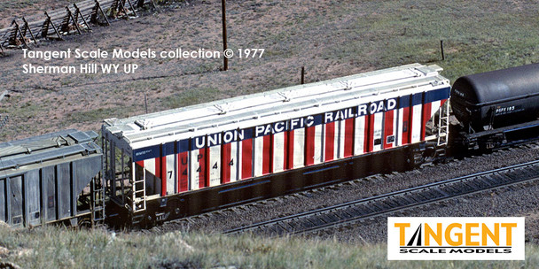 Tangent Scale Models 20088-01 -  “Bicentennial CH-100-28 1974” PS4750 Covered Hopper Union Pacific (UP) 74444 - HO Scale