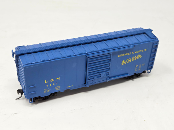 Pre-Owned: Athearn 40' Boxcar L&N 7427 - HO Scale