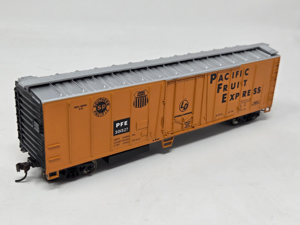 Pre-Owned: Athearn 50' Mechanical Reefer Union Pacific 301527 - HO Scale