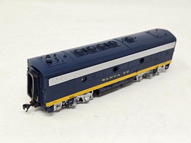 Pre-Owned:  EMD F3 or F7B Dummy Santa Fe un-numbered - HO Scale