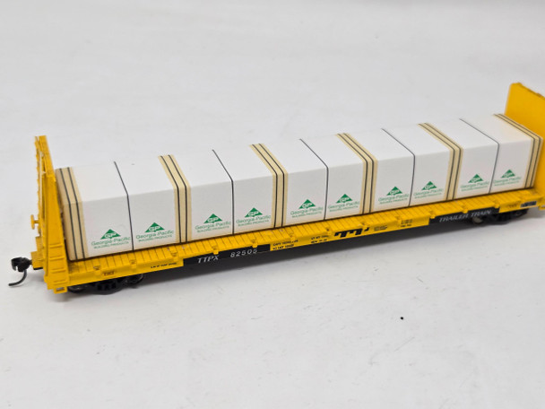 Pre-Owned: Athearn Bulkhead Flat w Lumber Load TTPX 82505 - HO Scale