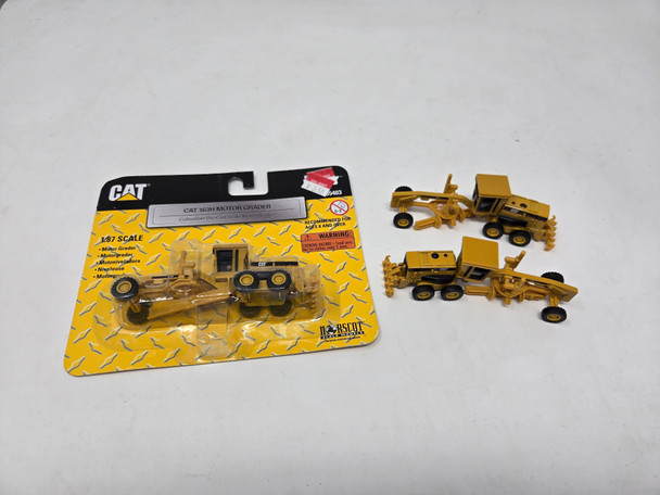 Pre-Owned:  3 Road Graders  - HO Scale