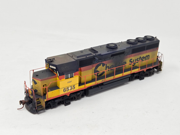 Pre-Owned: Atlas EMD GP40 (heavily weathered) (DCC and Sound) CSX (CSXT) Patched Chessie #6555 - HO Scale