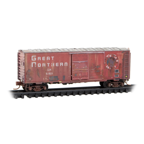 Micro-Trains by Atlas 073144360 - 40’ Single Door Standard Box Car without Roofwalk  Weathered Great Northern (GN) 5169 - N Scale