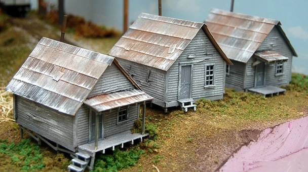 Rail Scale Models HO-2135 - Cape Fear Company House (3-pack)  - HO Scale Kit