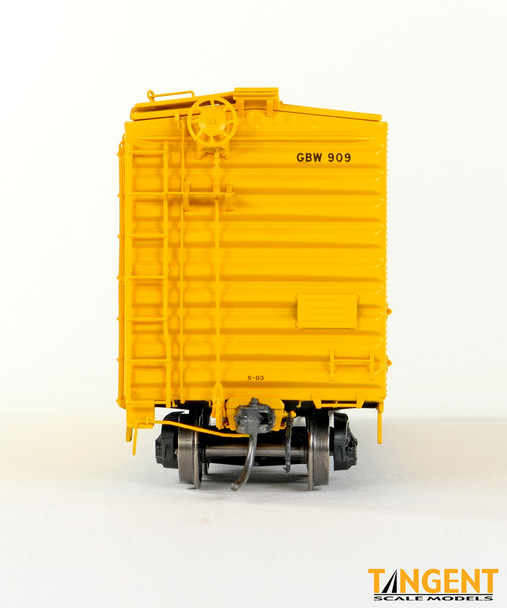Tangent Scale Models 26020-01 - Yellow Repaint 1963+ 40′ PS-1 9' Door Boxcar Green Bay & Western (GBW) 909 - HO Scale
