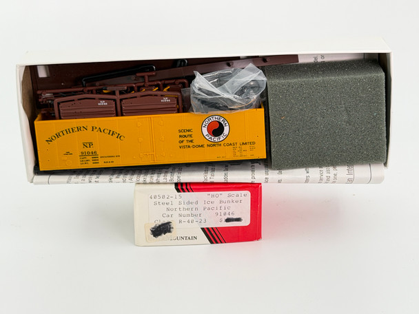Pre-Owned: Intermountain Steel Sided Ice Bunker kit Northern Pacific 91046 - HO Scale