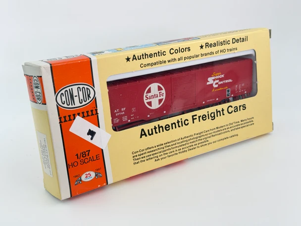 Pre-Owned: Con Cor 60' Box Car Kit Santa Fe 37745 - HO Scale