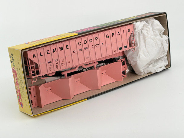 Pre-Owned: Roundhouse 50' FMC Covered Hopper kit, NIB Klemme Coop 2035 - HO Scale