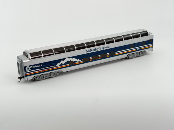Pre-Owned: Bachmann 85’ Super Dome Westours McKinley Explorer HALX 1384 - HO Scale