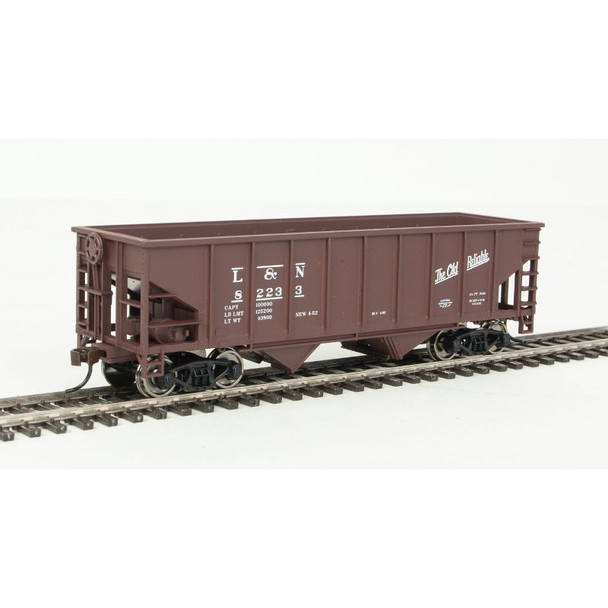 Walthers Trainline 931-1841 - Two bay Hopper   Louisville & Nashville (L&N) 82233 - HO Scale
