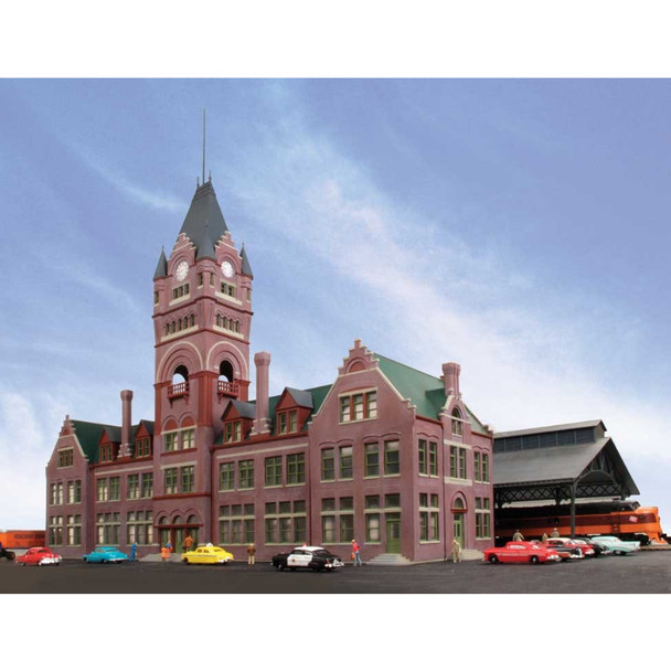 Walthers 933-2946 - Milwaukee Everett Street Station & Train Shed    - HO Scale Kit