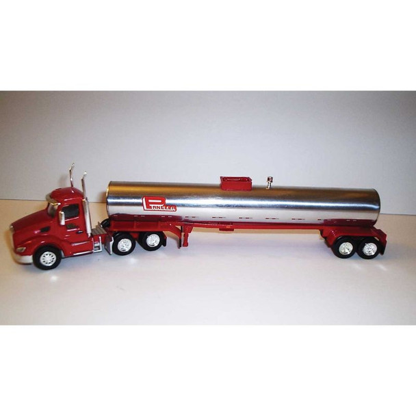 Trucks n Stuff TNS104 - Kenworth T680 Day-Cab Tractor with Food