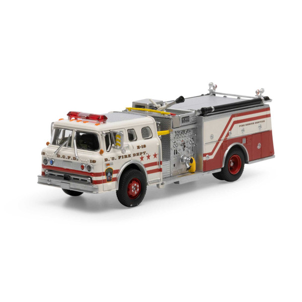 Athearn RTR 92118 - Ford C Canopy Cab Fire Truck, Washington DC #E-19  - HO Scale