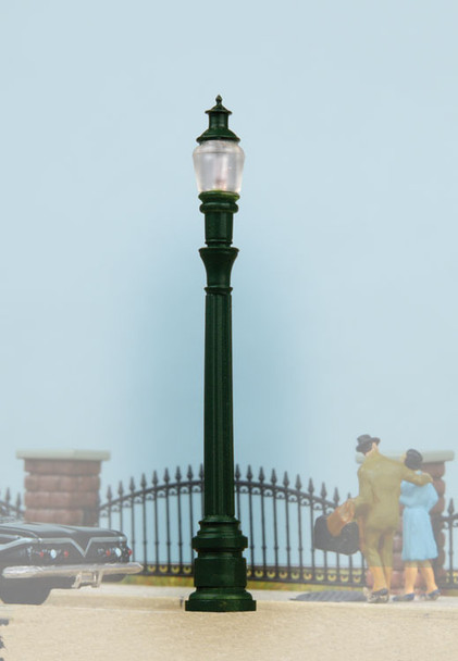 Walthers SceneMaster 949-4304 - Cast Iron Column Street Light - pkg(2)  - HO Scale