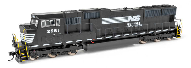 PRE-ORDER: Walthers Mainline 910-11012 - EMD SD70M DC Silent Norfolk Southern (NS) 2590 - HO Scale