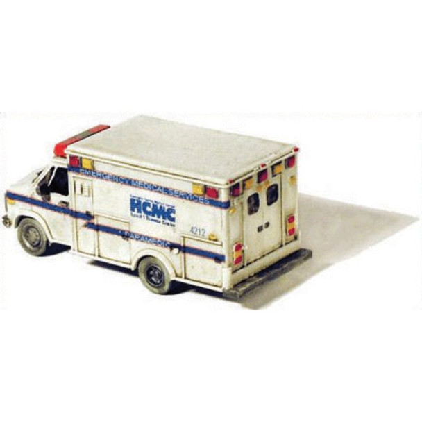 GHQ 51012 - Ambulance - Kit   - N Scale Kit