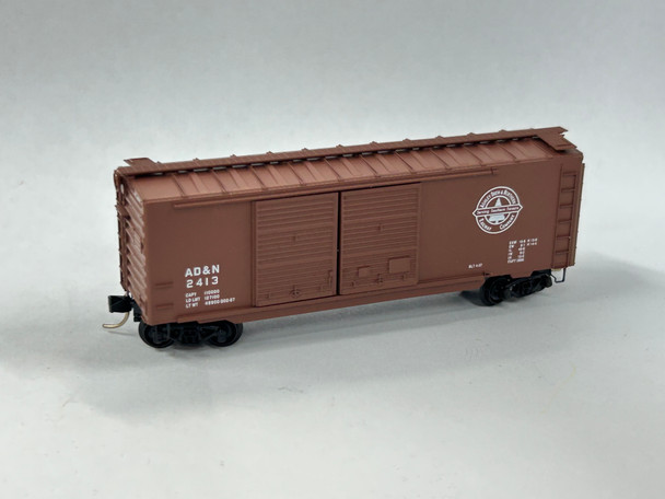 Pre-Owned: Micro Trains  40' Double Door Box Car Ashley, Drew & Northern (ADN) 2413 - N Scale