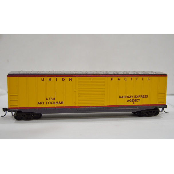 Value Trains USA HO10061 - ACF 50'6" Boxcar Art Lockman Heritage Scheme Union Pacific (UP) 6334 - HO Scale